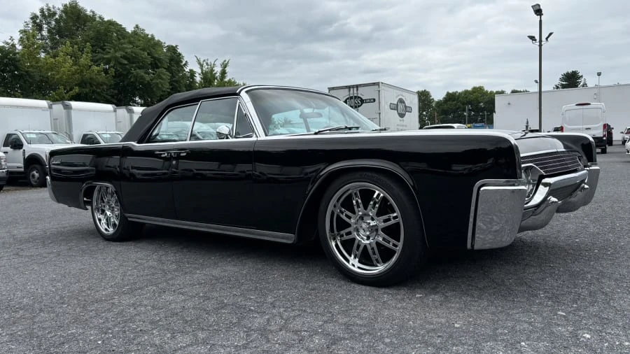 1961 Lincoln Continental 4th Gen - Image 9 of 31