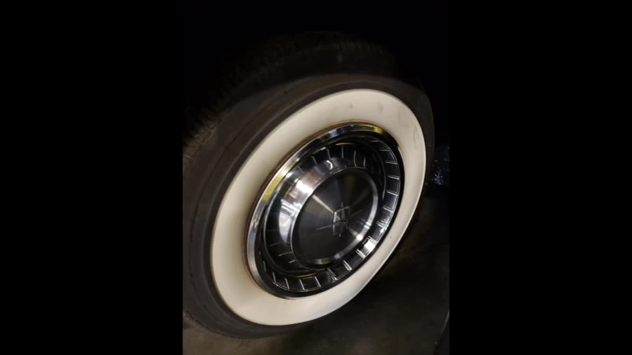 1961 Lincoln Continental 4th Gen - Image 11 of 12