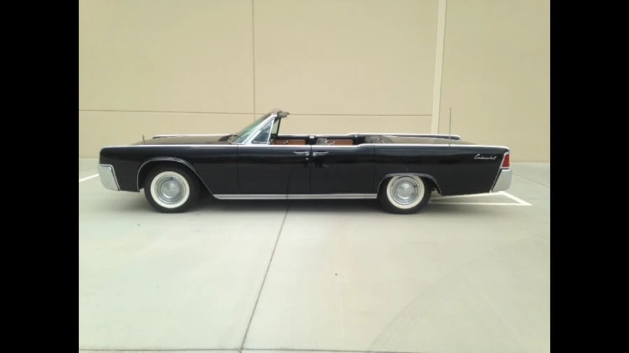 1961 Lincoln Continental 4th Gen - Image 3 of 12