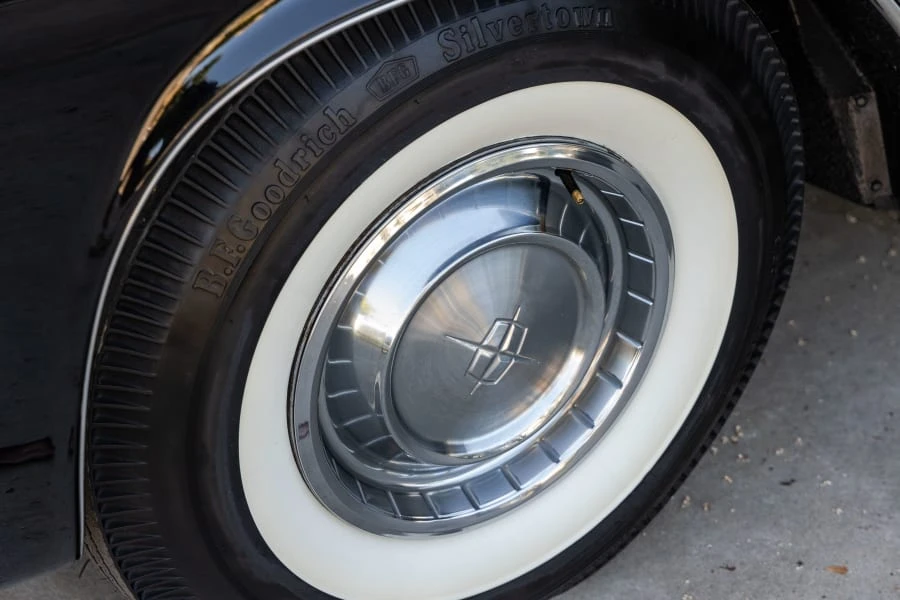 1961 Lincoln Continental 4th Gen - Image 10 of 31
