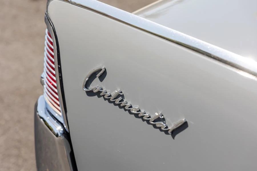 1961 Lincoln Continental 4th Gen - Image 10 of 31