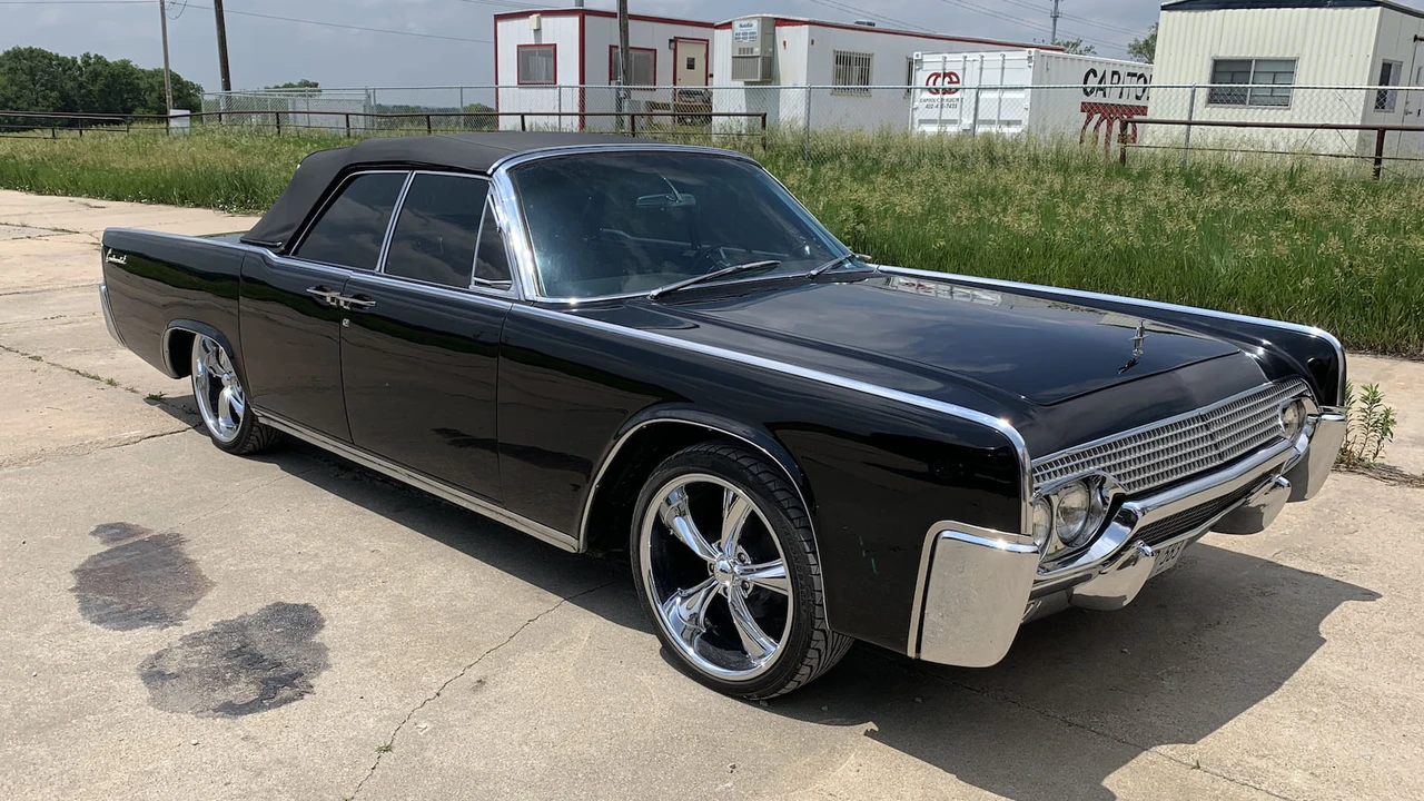 1961 Lincoln Continental 4th Gen - Image 3 of 12