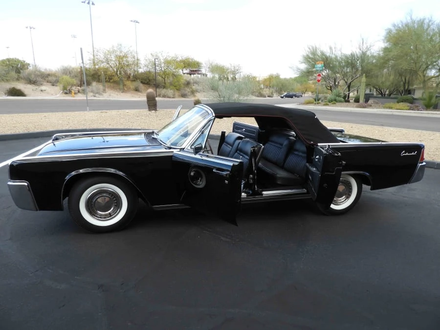 1961 Lincoln Continental 4th Gen - Image 8 of 13