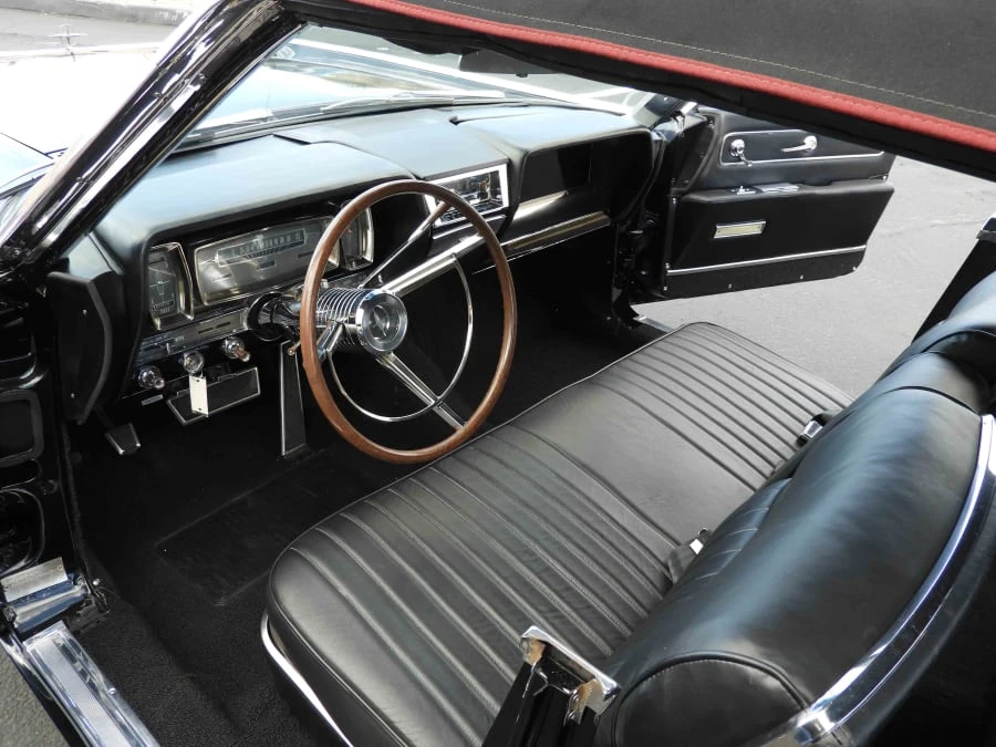 1961 Lincoln Continental 4th Gen - Image 10 of 13