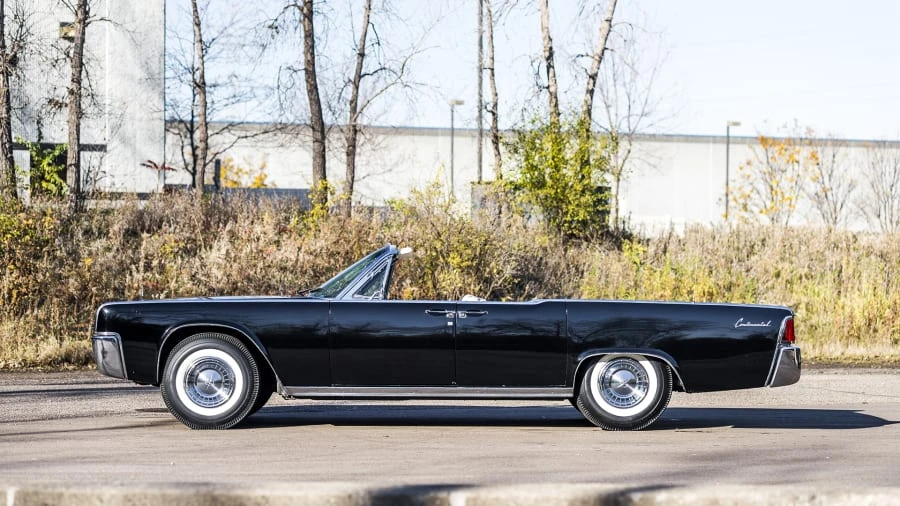 1961 Lincoln Continental 4th Gen - Image 2 of 12