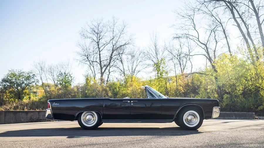 1961 Lincoln Continental 4th Gen - Image 8 of 12