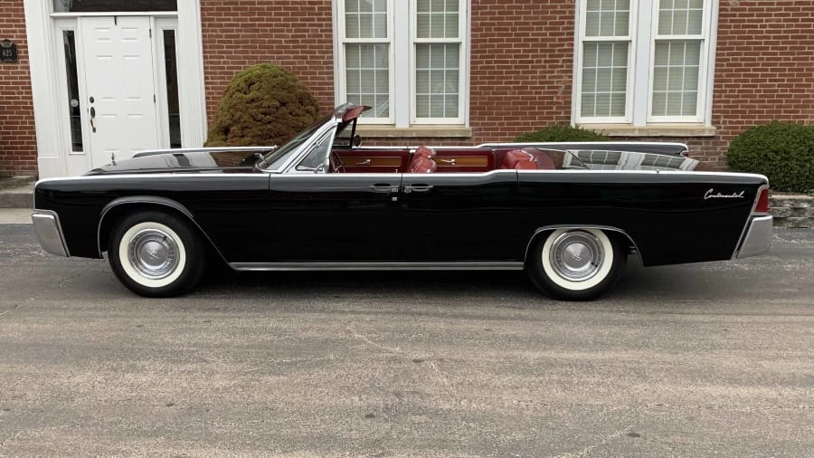 1961 Lincoln Continental 4th Gen - Image 2 of 13