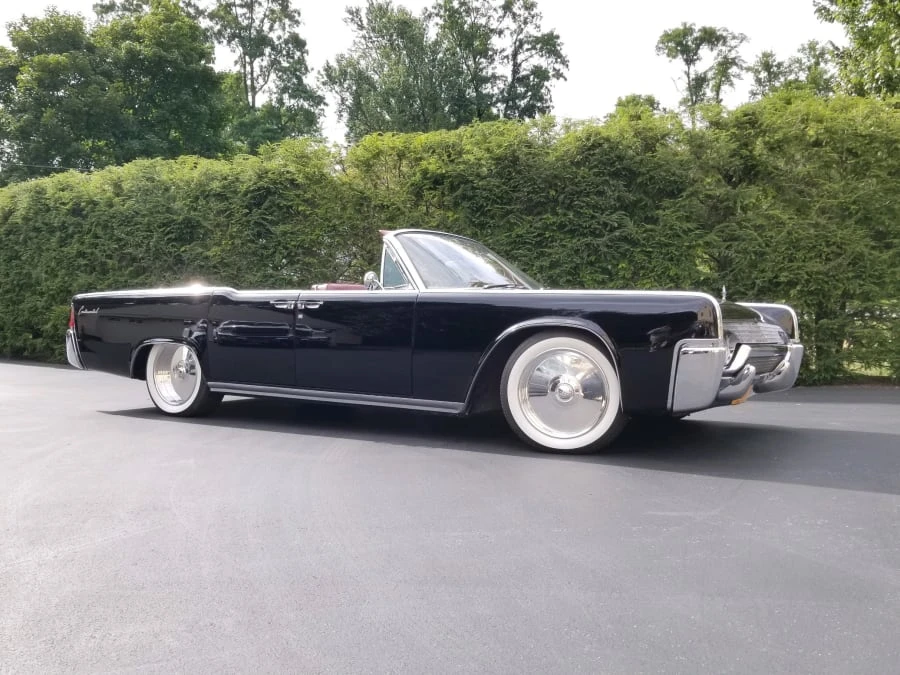 1961 Lincoln Continental 4th Gen - Image 12 of 12