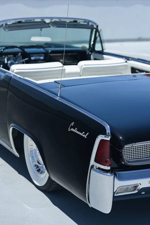 1961 Lincoln Continental 4th Gen - Image 17 of 31