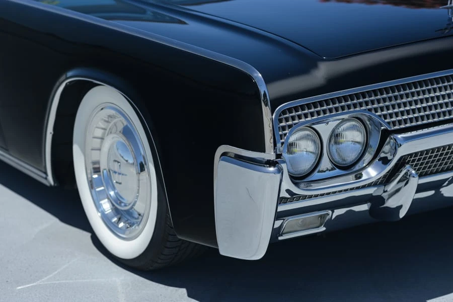 1961 Lincoln Continental 4th Gen - Image 12 of 31