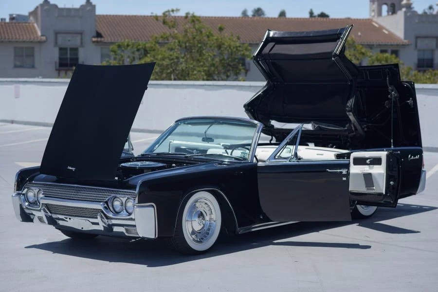 1961 Lincoln Continental 4th Gen - Image 19 of 31