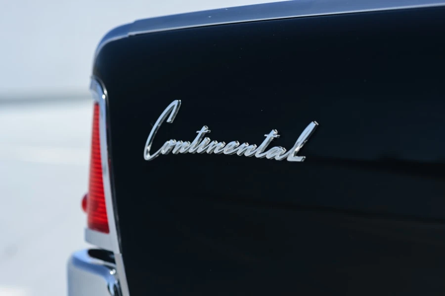 1961 Lincoln Continental 4th Gen - Image 15 of 31
