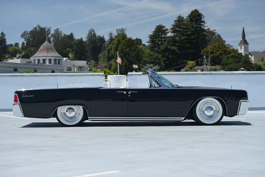 1961 Lincoln Continental 4th Gen - Image 9 of 31