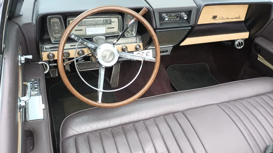 1961 Lincoln Continental 4th Gen - Image 15 of 23