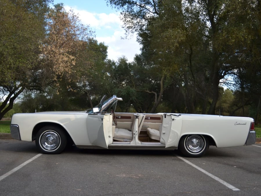 1961 Lincoln Continental 4th Gen - Image 2 of 8