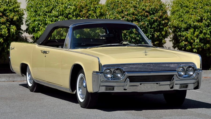 1961 Lincoln Continental 4th Gen - Image 12 of 30