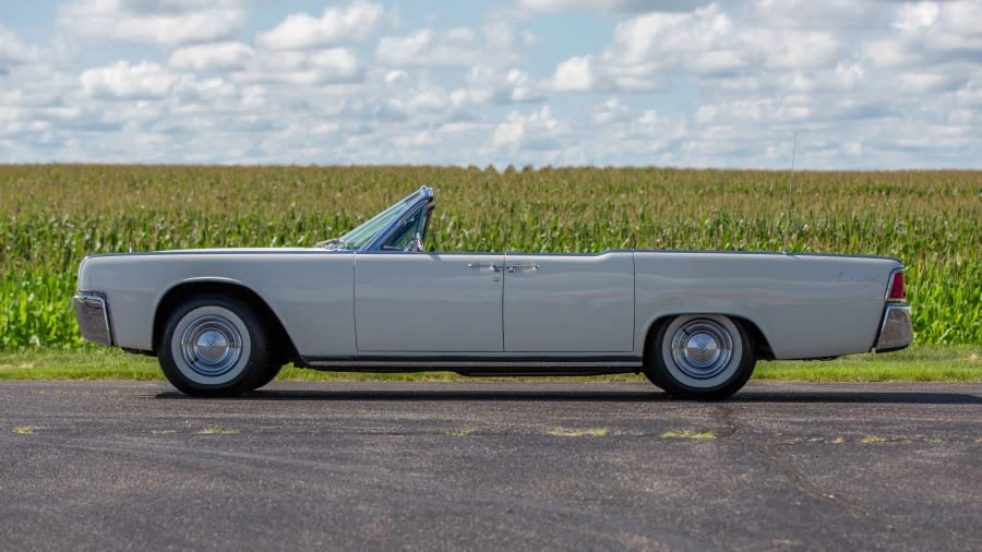 1961 Lincoln Continental 4th Gen - Image 2 of 20