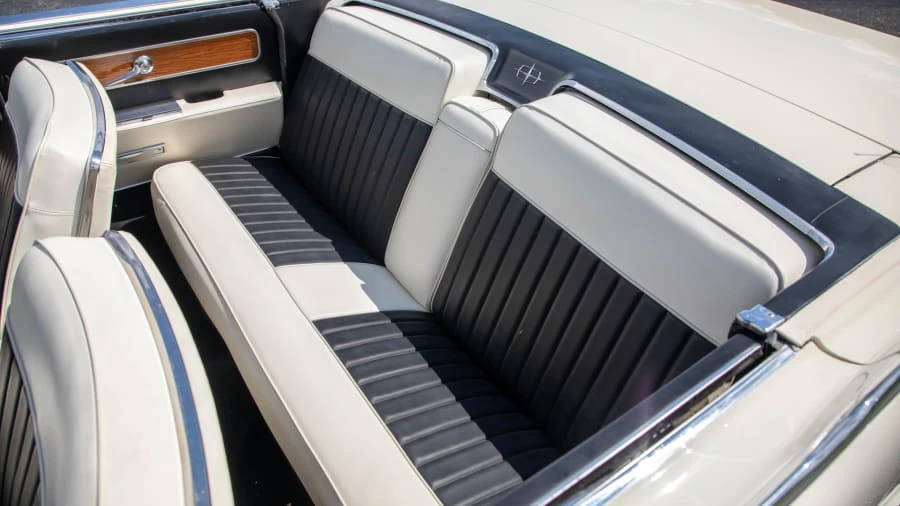 1961 Lincoln Continental 4th Gen - Image 15 of 20