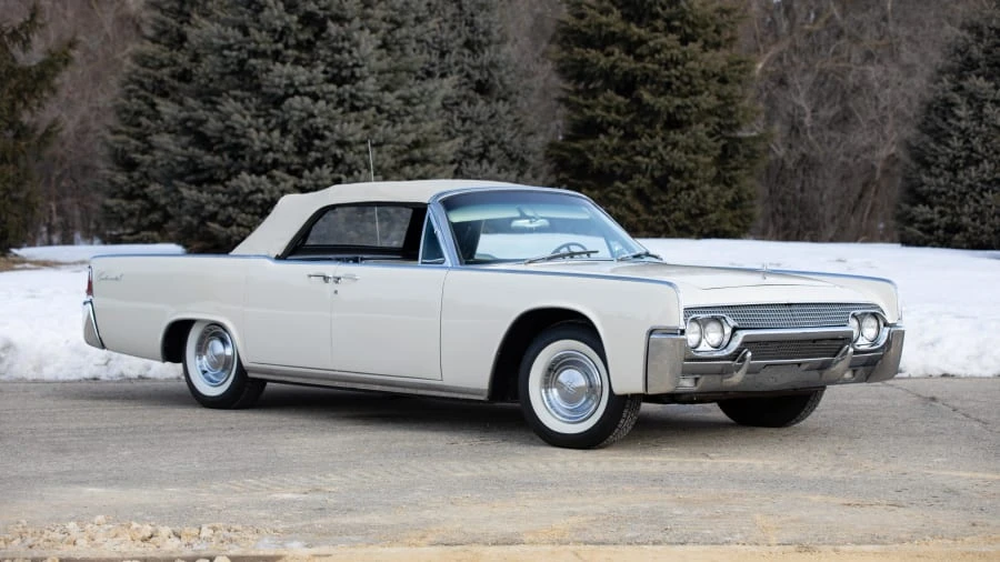 1961 Lincoln Continental 4th Gen - Image 12 of 20