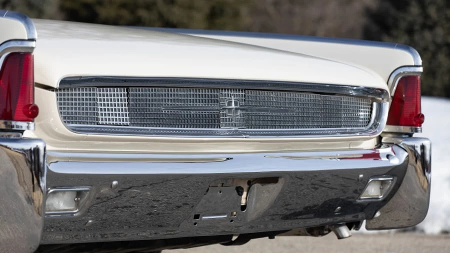 1961 Lincoln Continental 4th Gen - Image 19 of 20