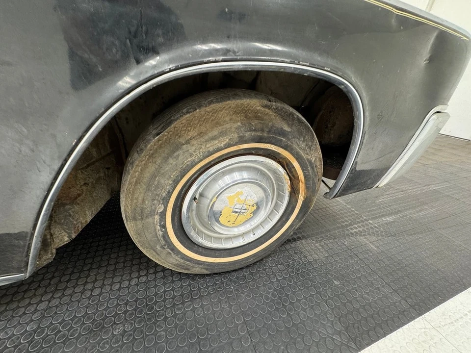 1961 Lincoln Continental 4th Gen - Image 23 of 31