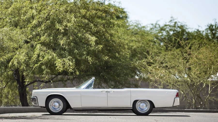 1961 Lincoln Continental 4th Gen - Image 2 of 12