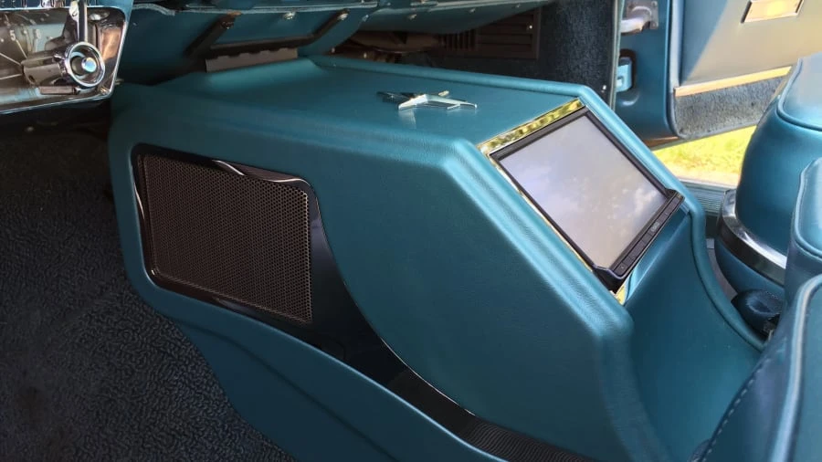 1961 Lincoln Continental 4th Gen - Image 11 of 11