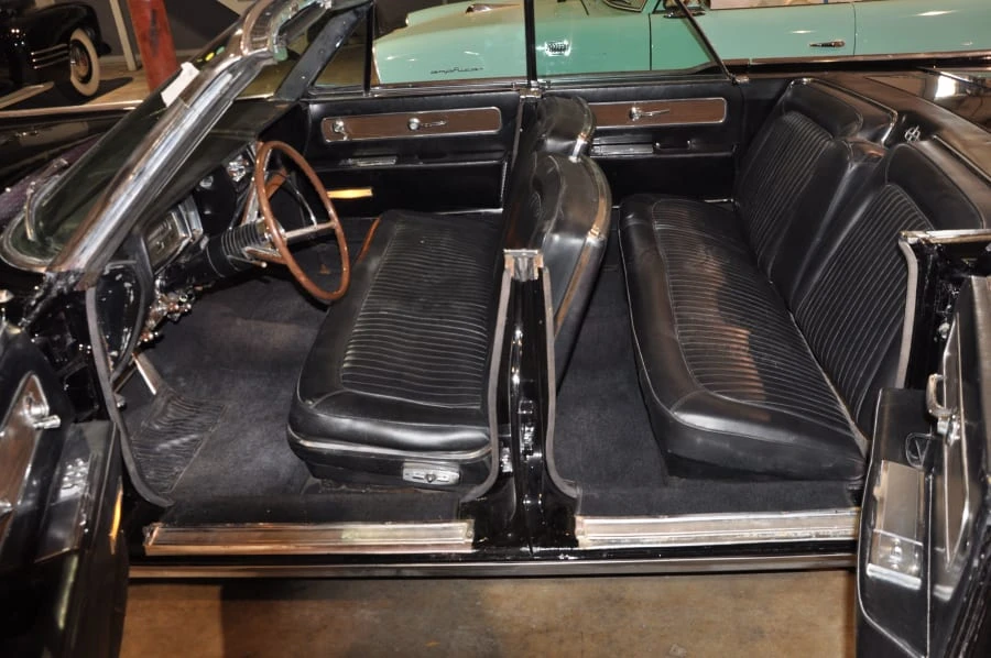 1961 Lincoln Continental 4th Gen - Image 2 of 4