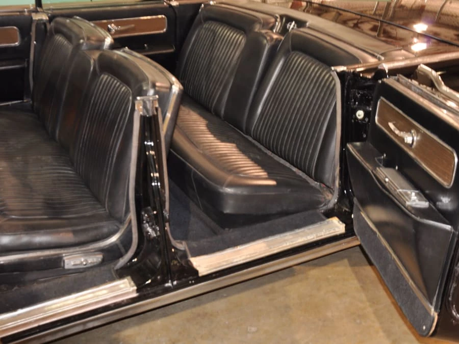 1961 Lincoln Continental 4th Gen - Image 3 of 4