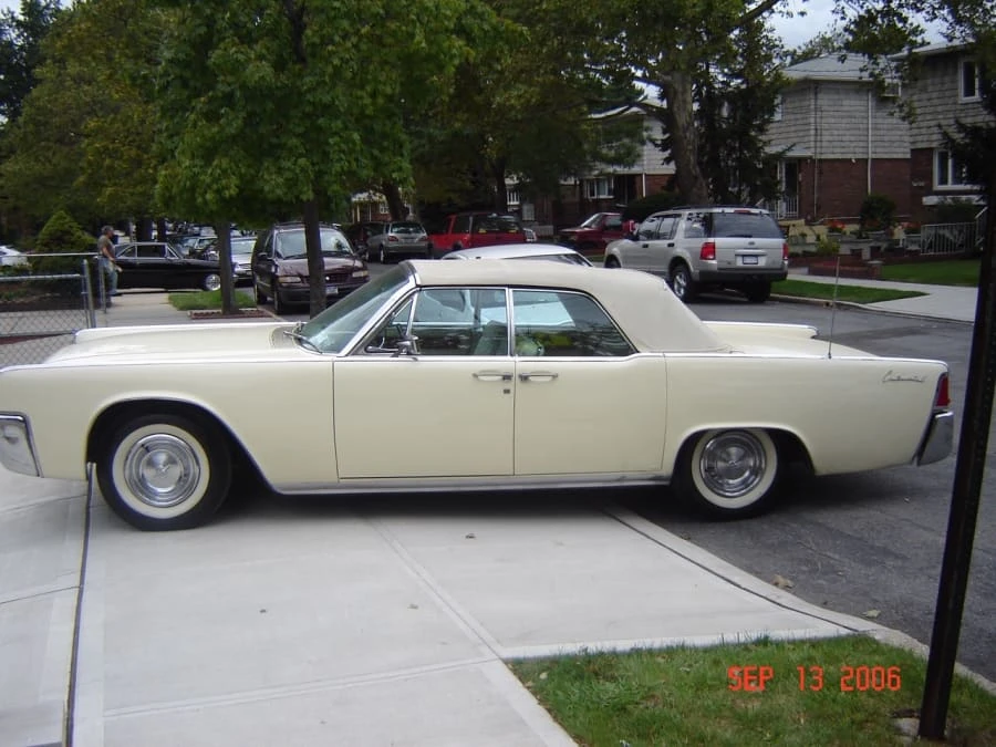 1961 Lincoln Continental 4th Gen - Image 2 of 5