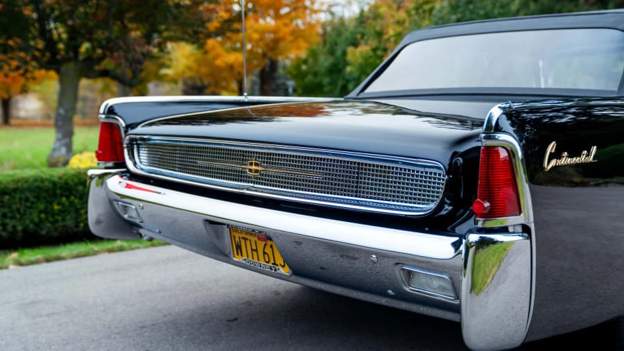 1961 Lincoln Continental 4th Gen - Image 11 of 31