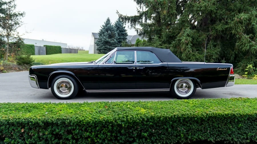 1961 Lincoln Continental 4th Gen - Image 23 of 31