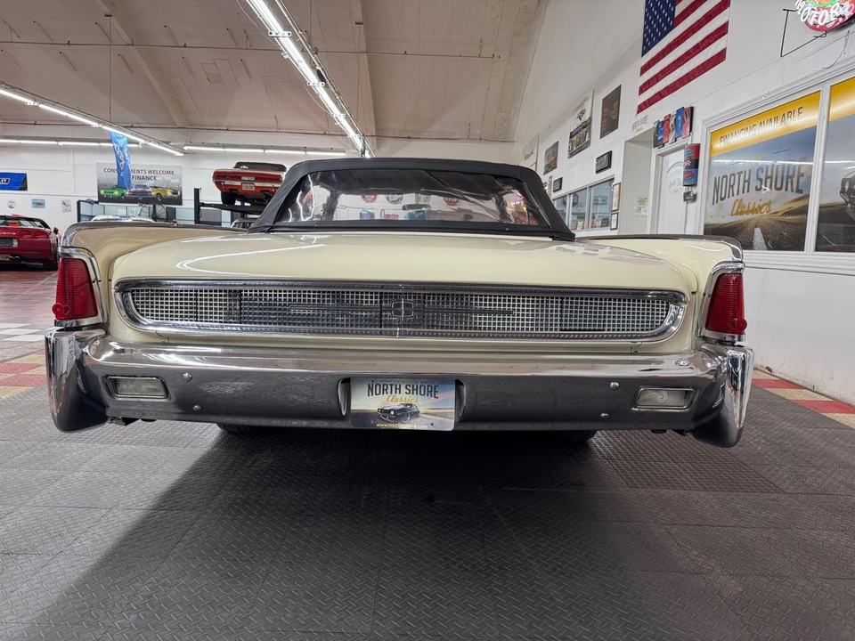 1961 Lincoln Continental 4th Gen - Image 24 of 31