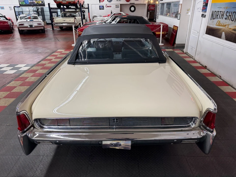 1961 Lincoln Continental 4th Gen - Image 22 of 31