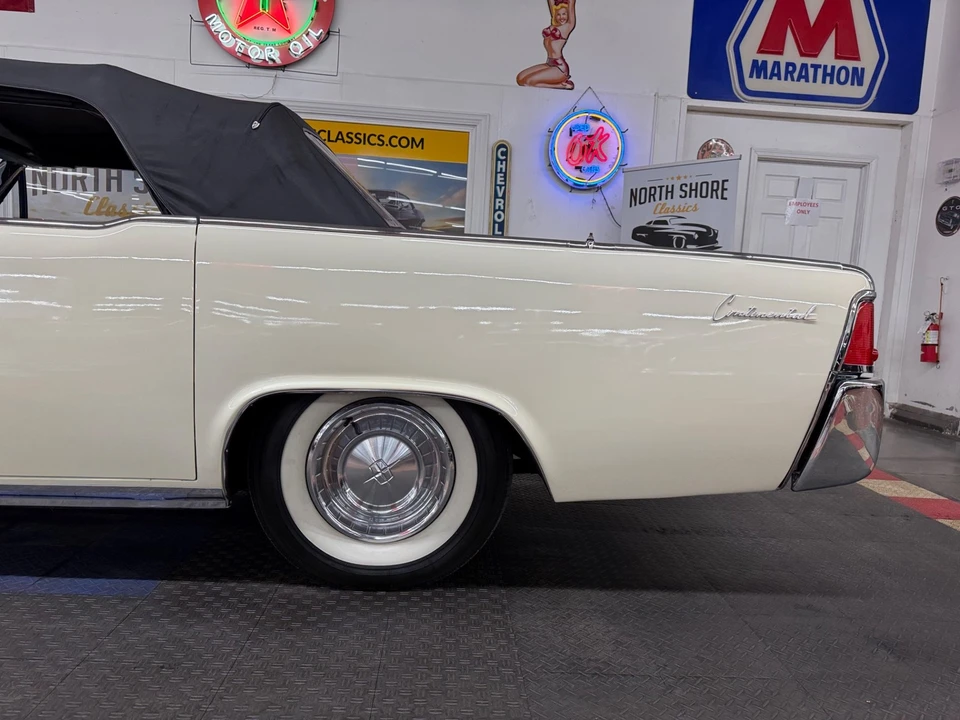 1961 Lincoln Continental 4th Gen - Image 27 of 31