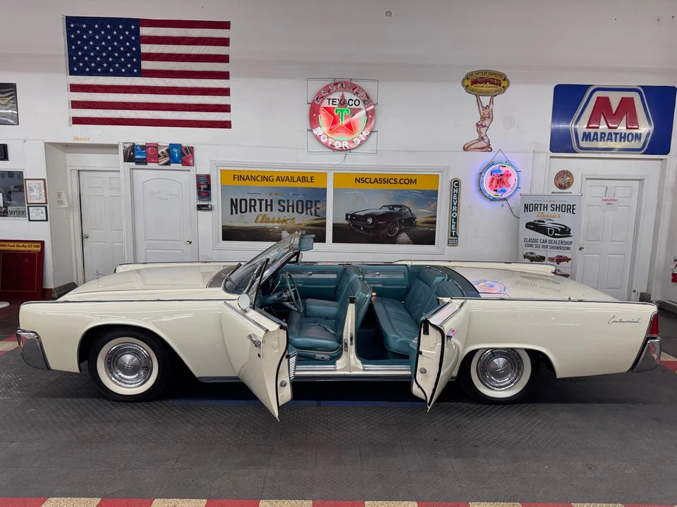 1961 Lincoln Continental 4th Gen - Image 20 of 21