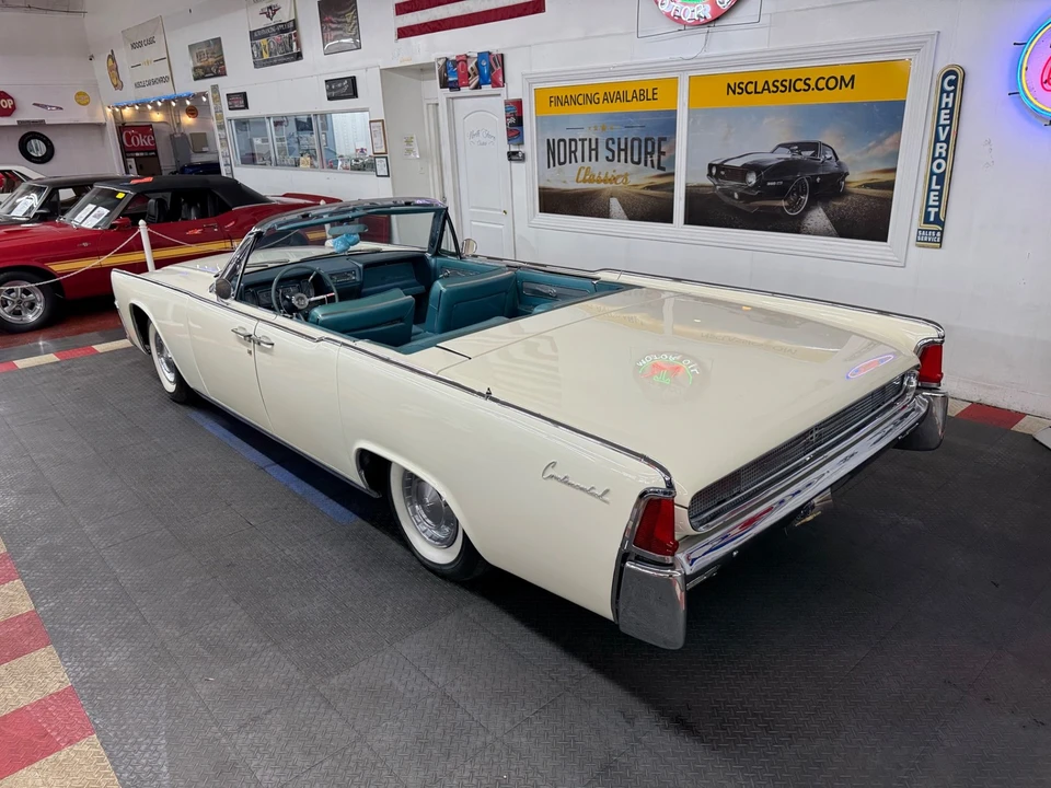 1961 Lincoln Continental 4th Gen - Image 14 of 21