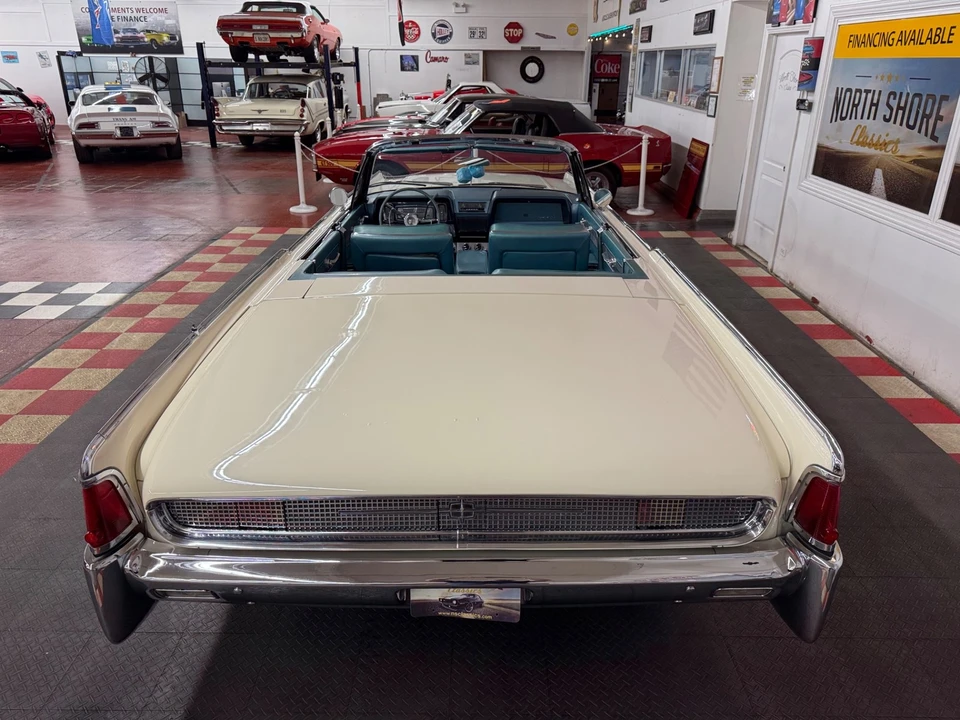 1961 Lincoln Continental 4th Gen - Image 18 of 21