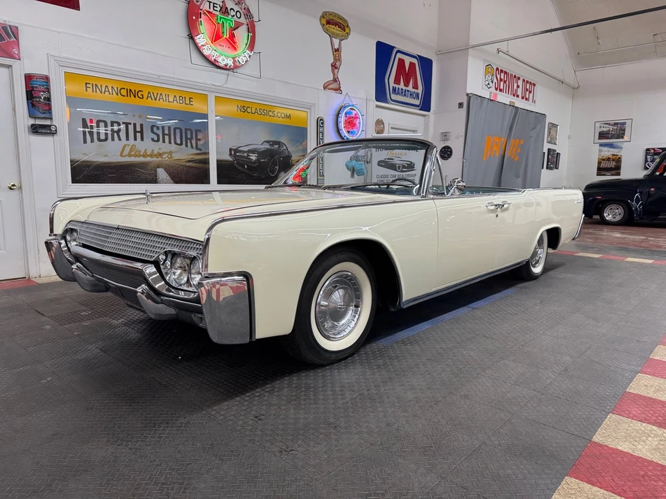 1961 Lincoln Continental 4th Gen - Image 12 of 21