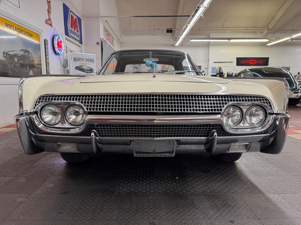 1961 Lincoln Continental 4th Gen - Image 8 of 21