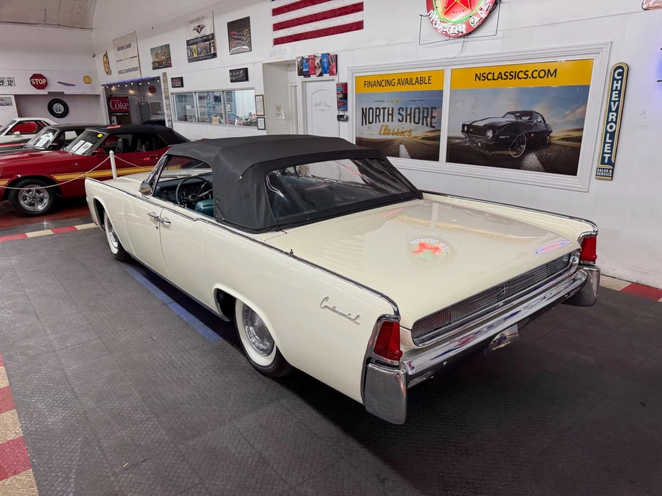 1961 Lincoln Continental 4th Gen - Image 5 of 21