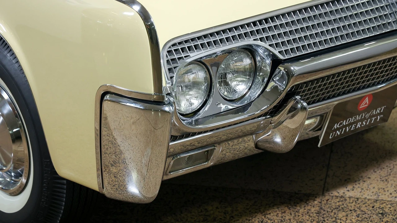 1961 Lincoln Continental 4th Gen - Image 10 of 31