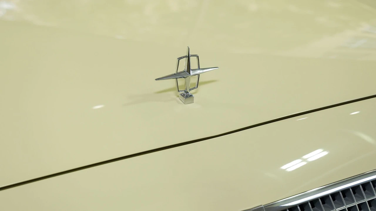 1961 Lincoln Continental 4th Gen - Image 13 of 31