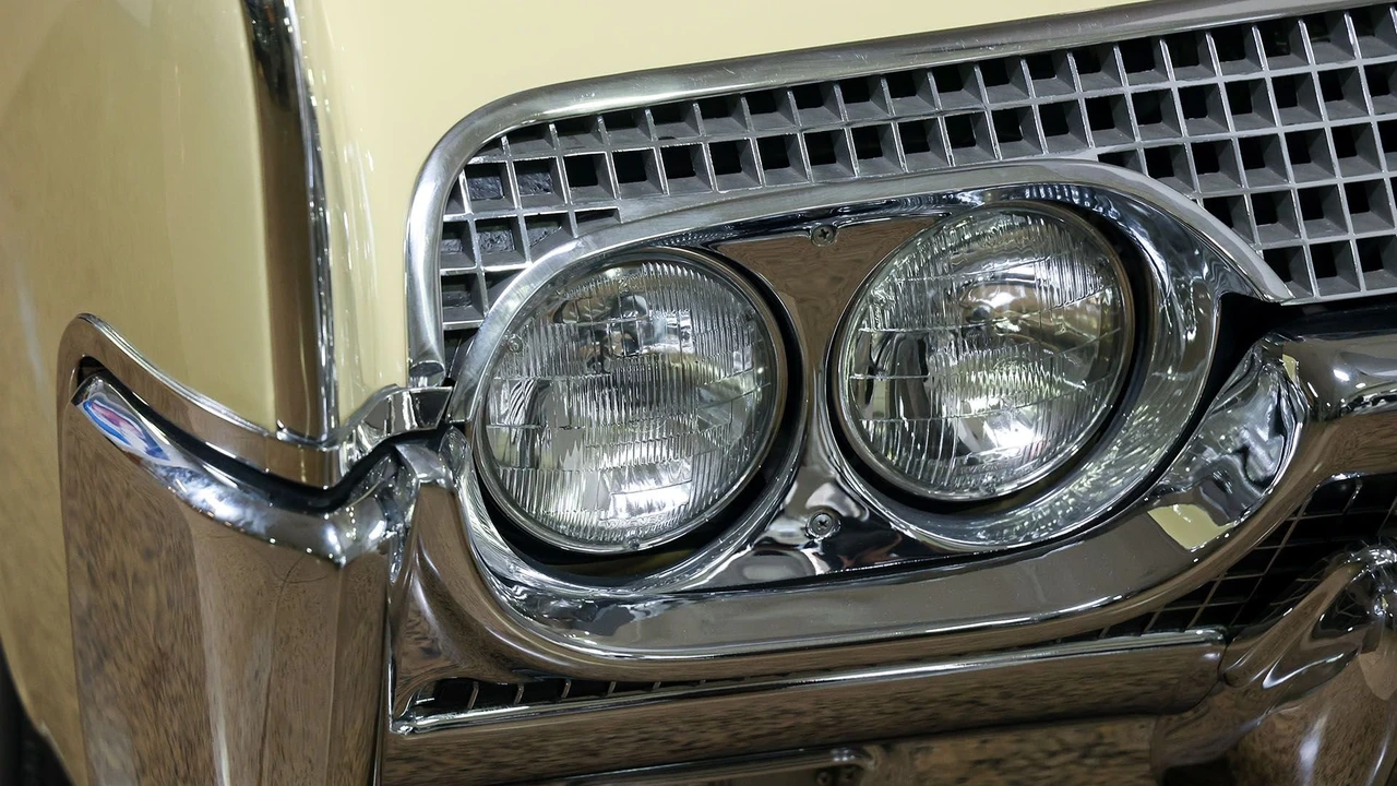 1961 Lincoln Continental 4th Gen - Image 11 of 31