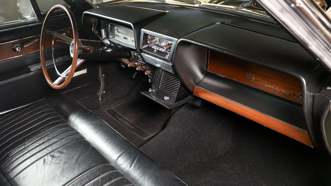 1961 Lincoln Continental 4th Gen - Image 3 of 31