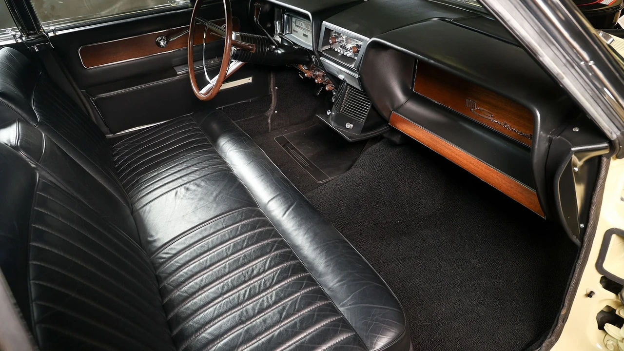 1961 Lincoln Continental 4th Gen - Image 30 of 31