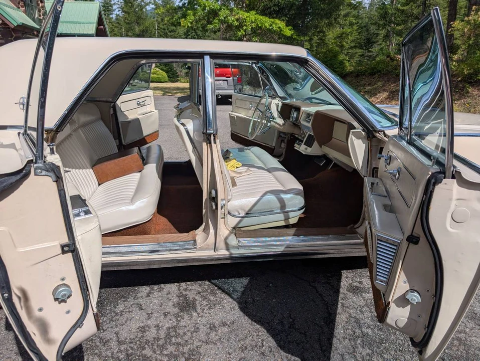 1961 Lincoln Continental 4th Gen - Image 8 of 19