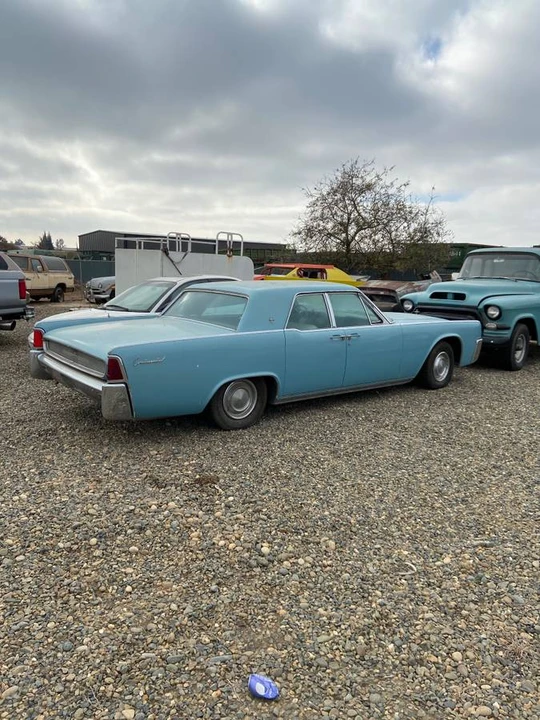 1961 Lincoln Continental 4th Gen - Image 4 of 4