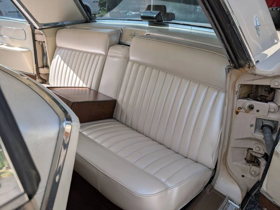1961 Lincoln Continental 4th Gen - Image 13 of 19