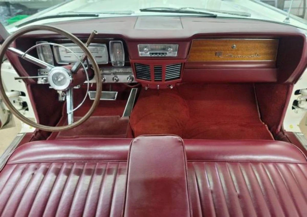 1961 Lincoln Continental 4th Gen - Image 4 of 7
